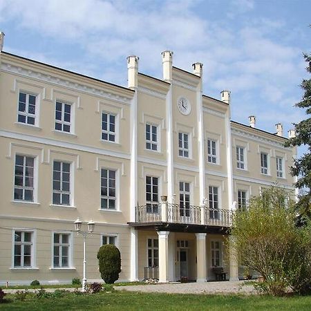 Gemuetliche Ferienwohnung Fuer 6 Personen Im Schloss Kastorf Knorrendorf Ngoại thất bức ảnh