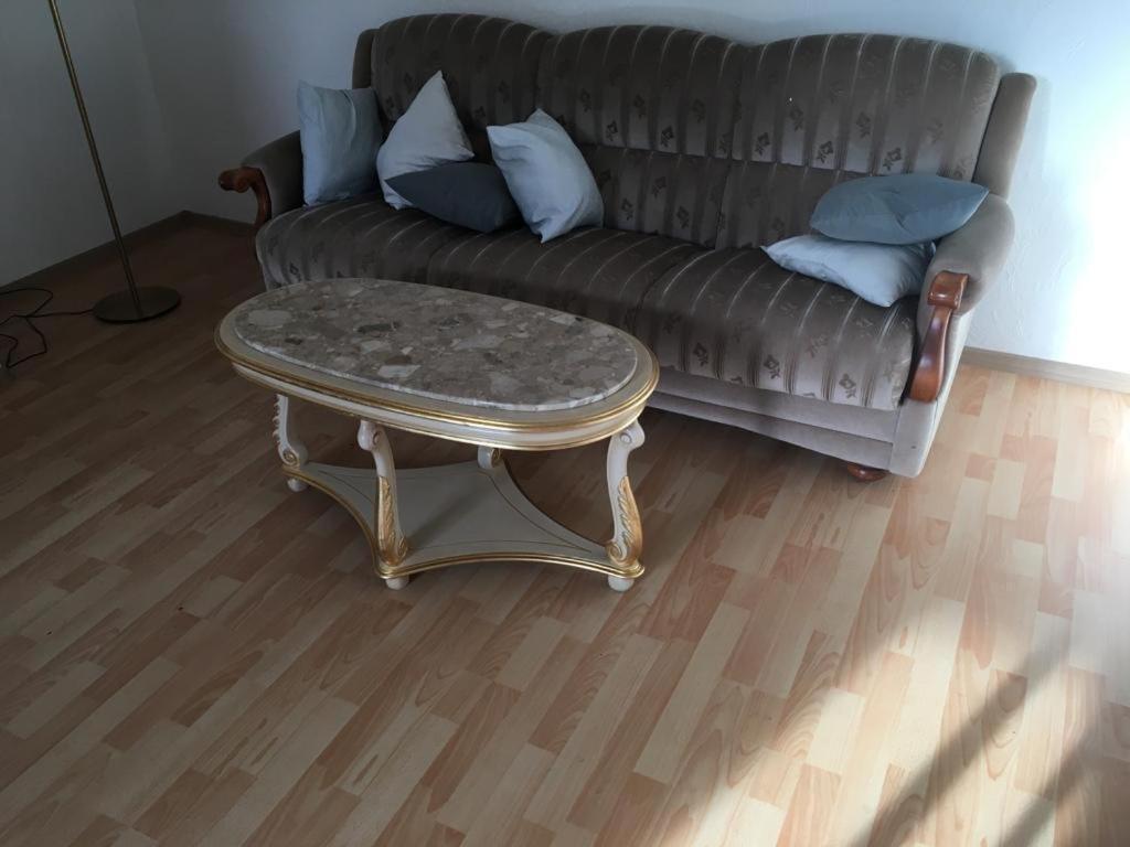 Gemuetliche Ferienwohnung Fuer 6 Personen Im Schloss Kastorf Knorrendorf Ngoại thất bức ảnh